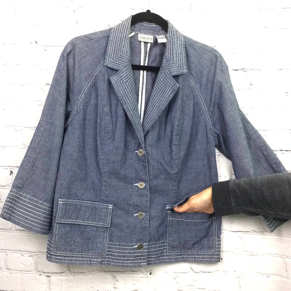 Chico’s Women’s Chambray White Stitch Notch Collar Flap Front Pocket Blazer 2 - Picture 3 of 11